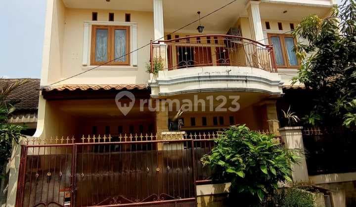 Rumah 2 Lantai di Bukit Indah Tangsel