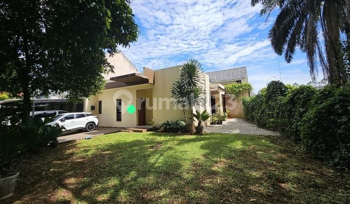 Cluster House Facing Park with Spacious Yard