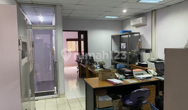 RUKO GOLDEN BOULEVARD BSD 3 LANTAI LOKASI STRATEGIS SIAP PAKAI