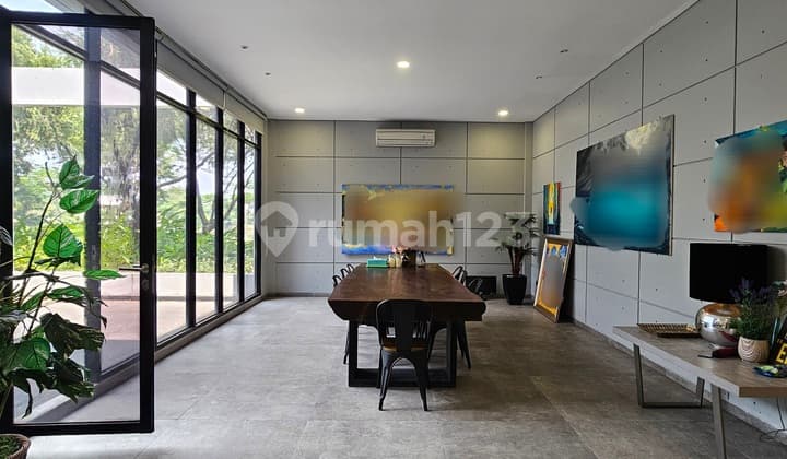 Rumah Direct View Danau di Gading Serpong