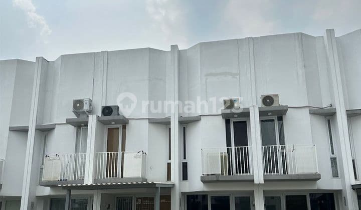 Rumah Cantik Minimalis 2 Lantai Semi Furnish Siap Huni di BSD