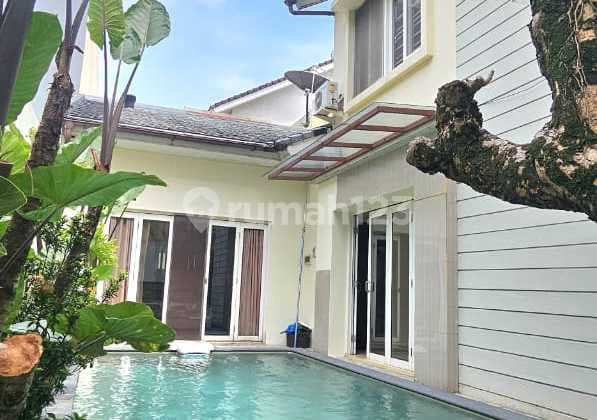 Rumah di Alam Sutera Bangunan Mandiri 2,5 Lantai Semi Furnish Siap Huni