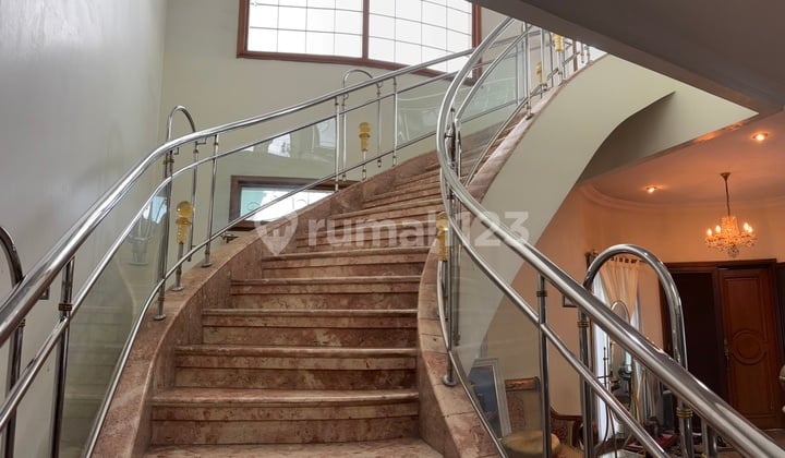 Di Jual Rumah Bagus Siap Huni di Lingkungan Elite