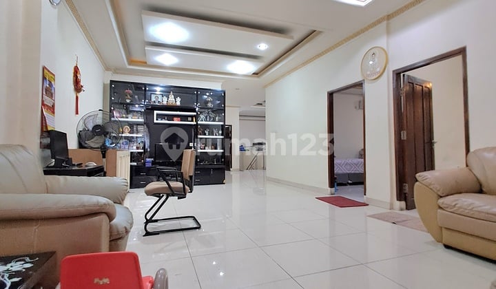 Rumah Bagus Luas 12x30 Shm Hadap Selatan Bisa Nego