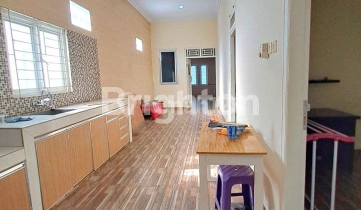 RUMAH PADEMANGAN 4LT ROW JALAN 2 MOBIL JAKARTA UTARA