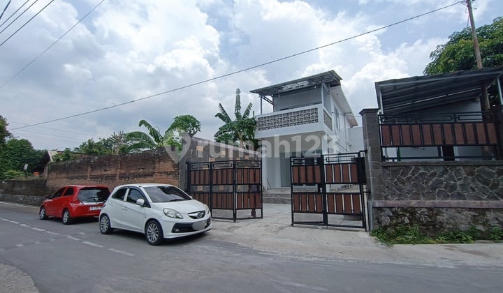 Kantor Dan Gudang Dekat Ke Pintu Tol Colomadu Karanganyar