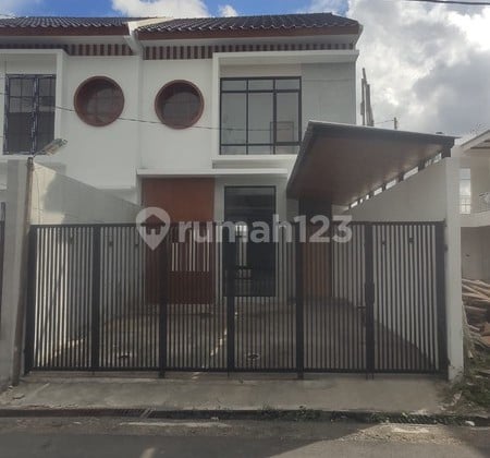 Rumah Gaya Jepang Full Furnished, Siap Huni Dekat Kampus U T Y- Trihanggo Sleman