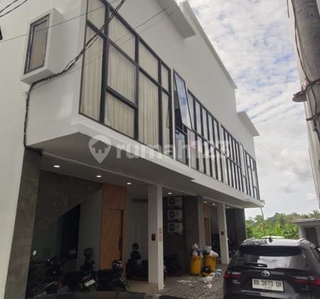 Kost Eksklusif 2 Lantai Full Furnished, Dekat S K E- Tugu Jogja