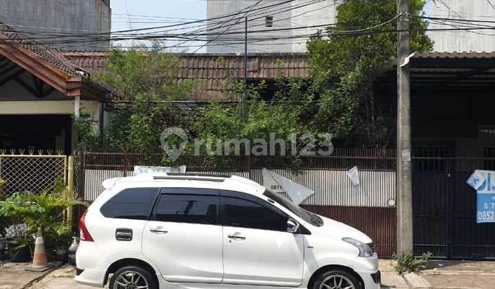 Rumah Tua Di Perum Kelapa Gading Permai Jakarta Utara