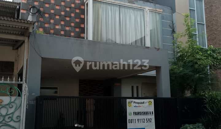 Minimalist 3-Story House in Green Garden Housing, Kedoya, West Jakarta