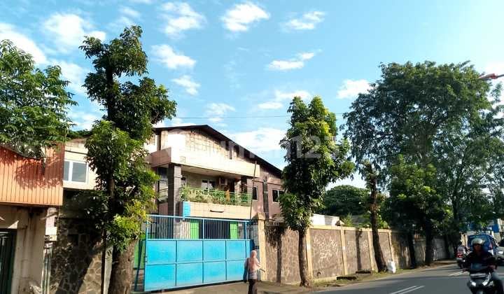 Gudang Dan Kantor Komersil Di Jl Meruya Selatan Joglo Jakarta Barat