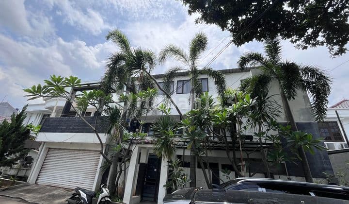 Rumah 2Lt Lt 300M² di Jl Pulomas Iid Kayu Putih Jakarta Timur