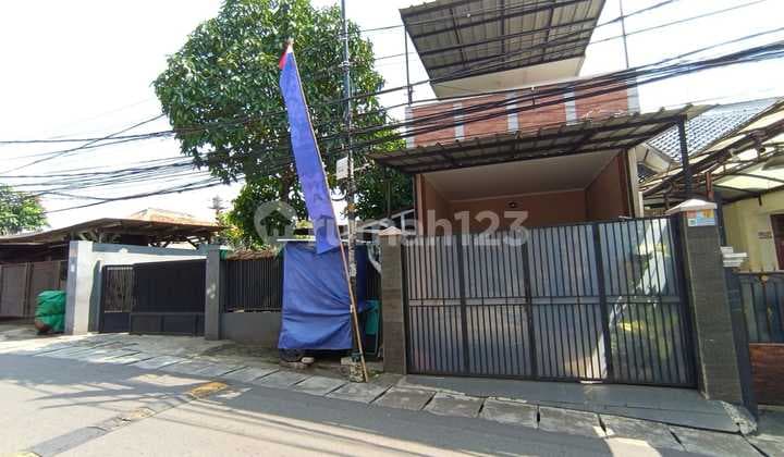 Rumah Lama Di Jl Mawar I Bintaro Pesanggrahan Jakarta Selatan