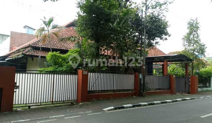 Rumah Lama Di Jl Taman Amir Hamzah Menteng Jakarta Pusa
