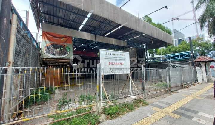 Bangunan Komersil Di Jl Panjang Kebon Jeruk Jakarta Barat