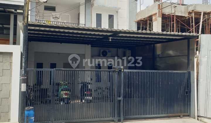 Rumah Lama Di Jl Janur Hijau Xiii Kelapa Gading Jakarta Utara