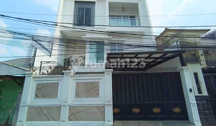 Rumah Mewah 3lt Di Jl Isa Sukabumi Utara Kebon Jeruk Jakarta Barat