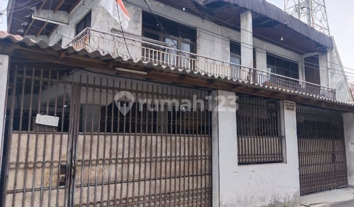 di RUMAH TUA HITUNG TANAH DIJLN TANAH ABANG TIMUR DALAM RT002 RW 04 KEL.GAMBIR.JAKPUS