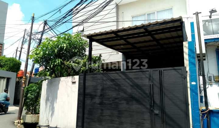 Rumah 2lt Lt 187m² Di Jl Bungur Ii Kebayoran Lama Jaksel