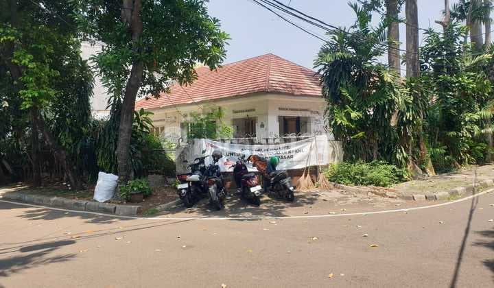 Rumah Lama Hoek Di Jl Sukabumi Menteng Jakarta Pusat