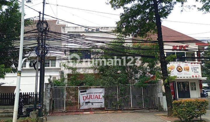 Commercial Building on Jl Melawai Blok M, South Jakarta, Land Area 251m2 with SHM