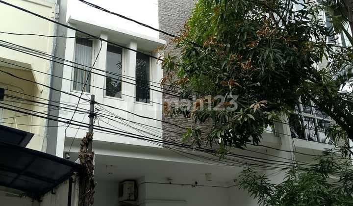 Rumah 3lt Di Jl Kelapa Lilin Vii Kelapa Gading Jakarta Utara