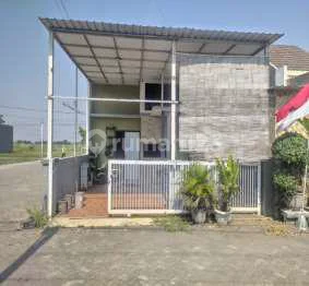 Nice and Affordable House in Graha Safir Mojokerto Area Nice and Affordable House in Graha Safir Mojokerto Area
