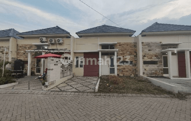 Rumah Minimalis Bagus dan Murah di Kedamen Regency Gresik