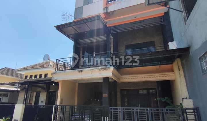 Rumah Bagus 3 Lantai ada Kolam Renang di Mutiara Regency Sidoarjo