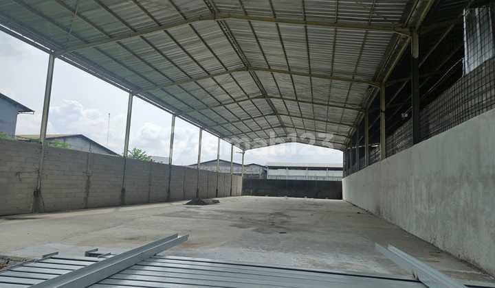 Gudang Lokasi Strategis di Peternakan Raya, Kedaung Angke, Jakarta Barat