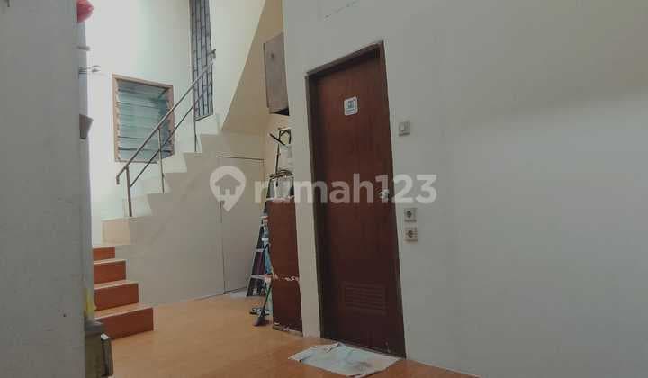 Spacious & Comfortable House in West Jakarta City Park