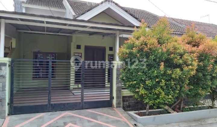 Disewakan Rumah Strategis Dekat Fasilitas Umum di Cakung