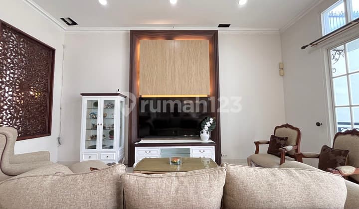 Rumah Mewah dalam Komplek Jakarta Timur,dengan Smart Home