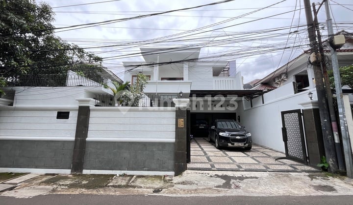 Disewakan Rumah 2 Lantai di Kemang Dekat Cbd & Fasilitas Umum