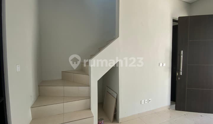 Rumah 2 Lantai Modern Cuman 800 Jutaan Teras Granwiz, Bekasi