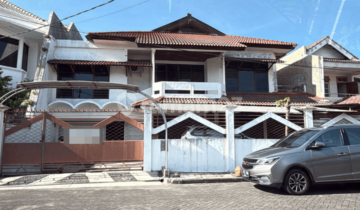 RUMAH SIAP HUNI LOKASI STRATEGIS ROW JALAN LEBAR LINGUNGAN NYAMAN DI KLAMPIS INDAH