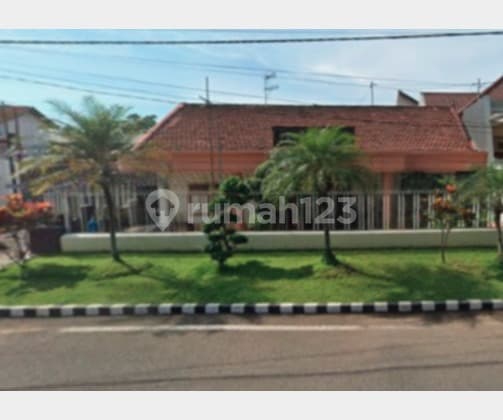 Rumah Besar Posisi Hook Cocok untuk Usaha Cafe Resto atau Kos Kosan Pusat Kota Malang