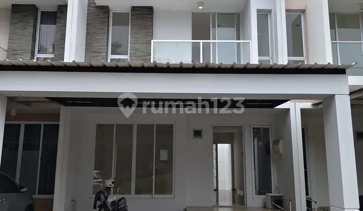 Check this out! Rarely available 6-meter wide house in Green Puri