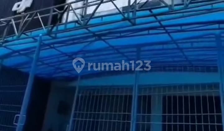 Cheap Shop House for Sale in Gading Serpong, Strategic Location