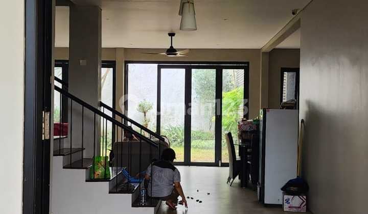 Rumah Siap Huni Di Kav Dki Jakarta Barat Strategis Nego