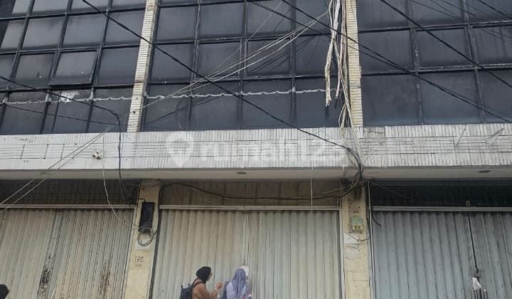 Jarang Ada 3 Ruko Gandeng dengan 4 Lantai Tanah Sereal Siap Pakai