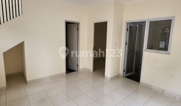 Rumah Compact 2 Lantai Di Summarecon Serpong