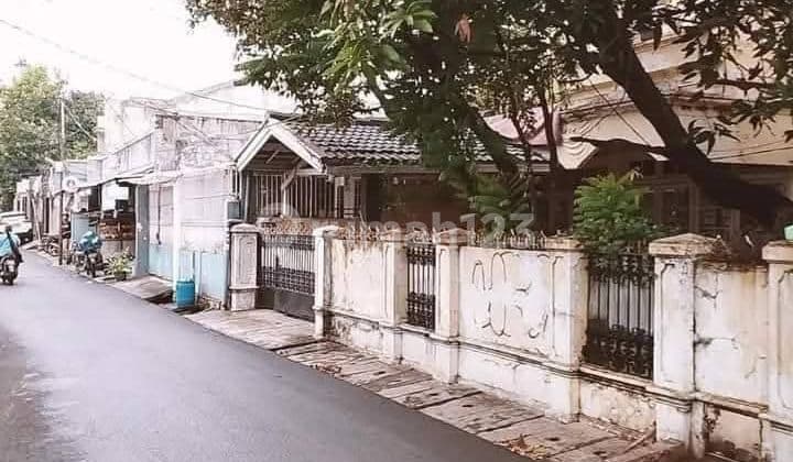 Dijual Rumah 2,5 Lantai di Kemanggisan Jakarta Barat