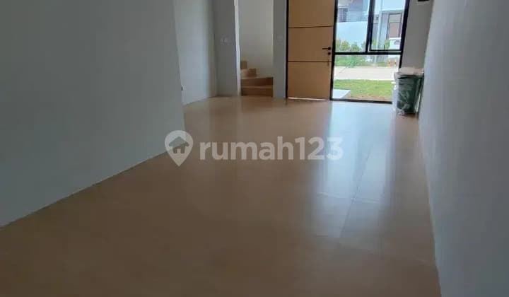Disewakan Rumah 2 Lantai Cendana Garden Britania Lippo Karawaci