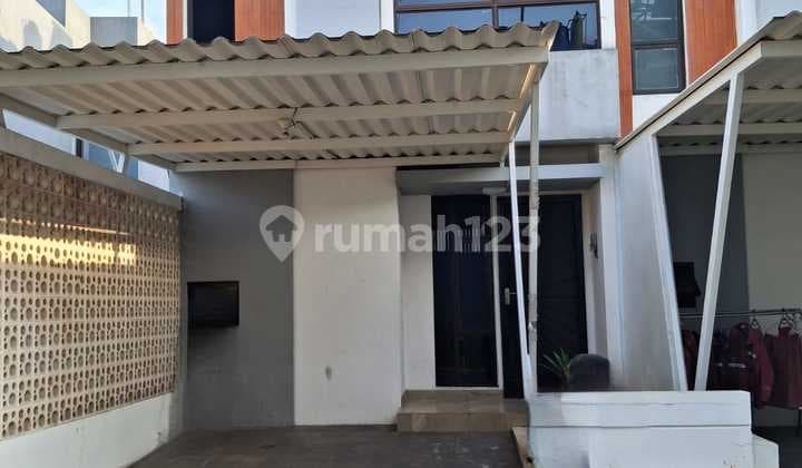 Disewa Rumah 2 Lantai di Cluster Clematis Metland Puri