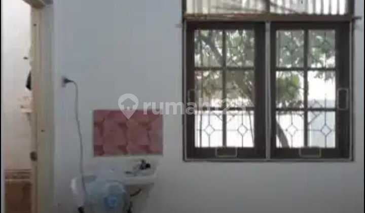 Disewa Rumah di Meruya Selatan Indah