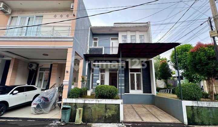 Rumah Hook Strategis Cluster One Gate System Nempel YVE Habitat Cinere