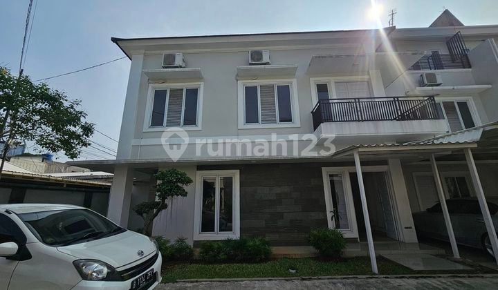 Dijual Rumah Bagus dalam Cluster Cinere 5 menit ke Tol Brigif