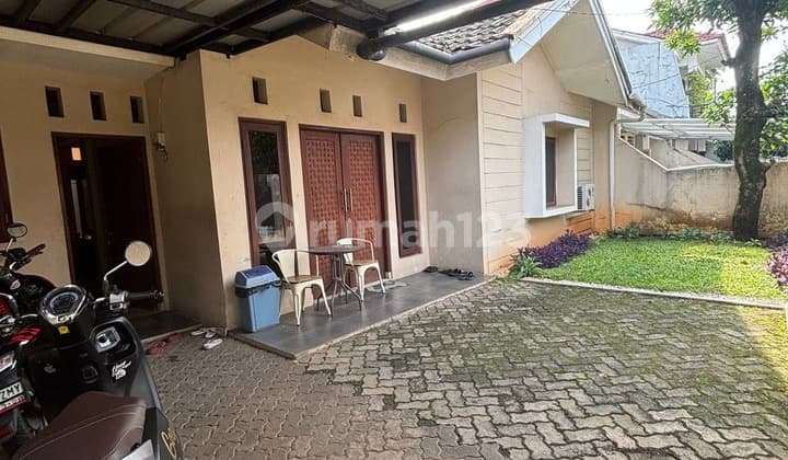 Rumah Asri Satu Lantai Wisma Cakra Cinere