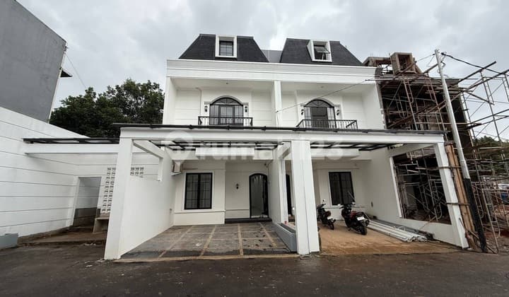 Brand New House Lebak Bulus di Town House Eksklusif Jakarta Selatab